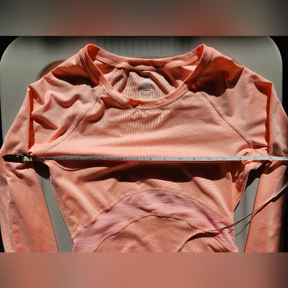 Roxy long sleeve top with see thu work out aeration and thumb holes peach pink S - Picture 12 of 16